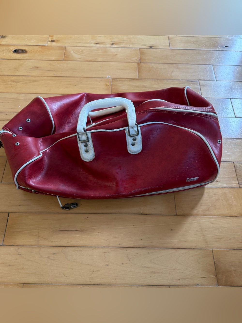 Vintage cooper Red Men's Duffel Bag with White Trim
